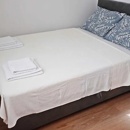 In - Paklenica Riviera 50354 Seline